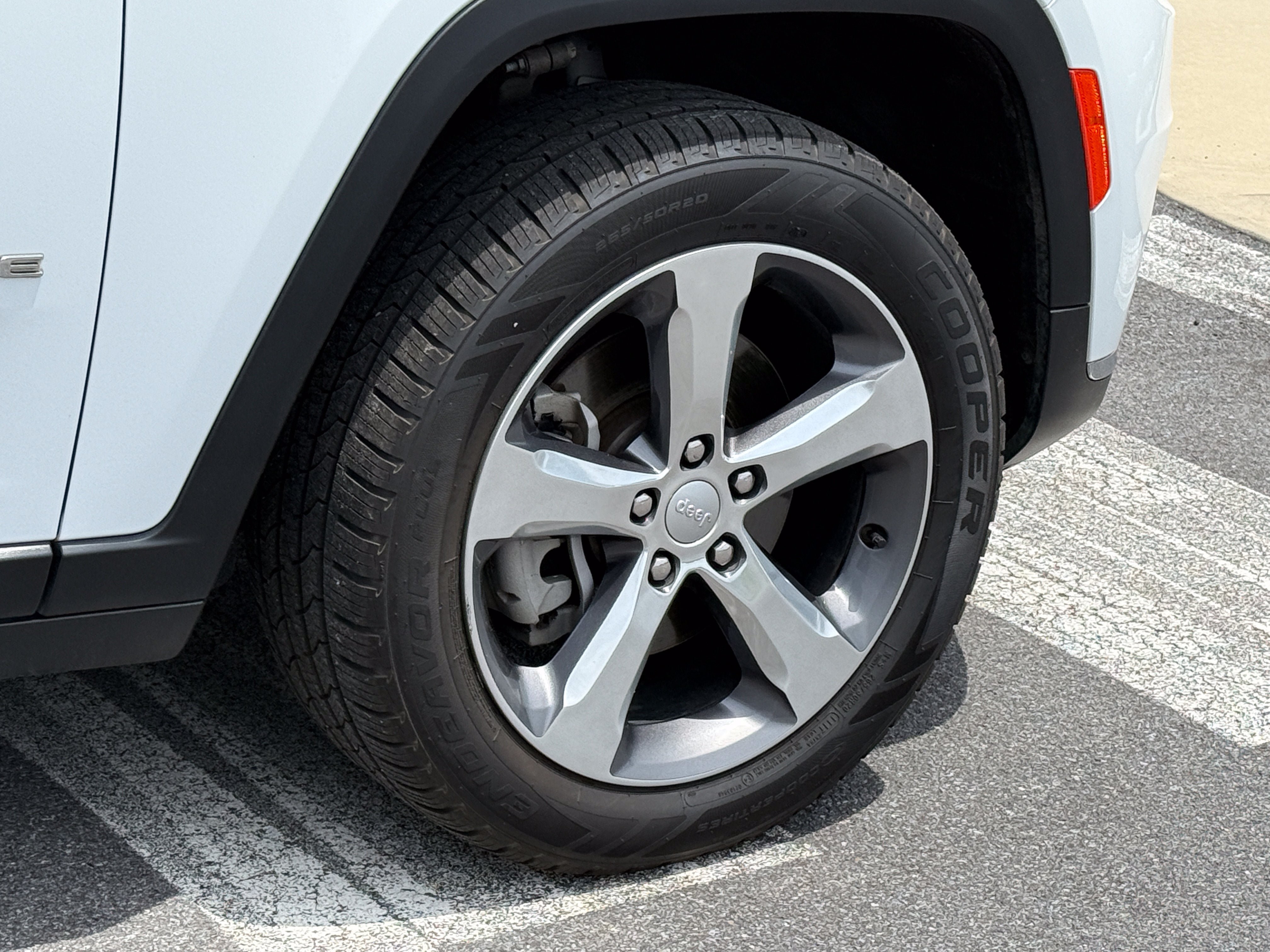 Used 2021 Jeep Grand Cherokee L Limited AWD/4WD image 12