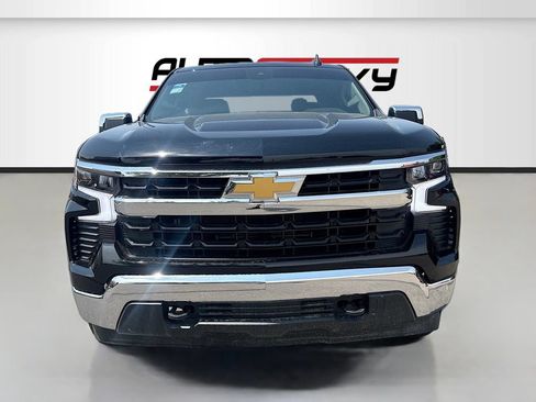 Used 2025 Chevrolet Silverado 1500 LT AWD/4WD image 2