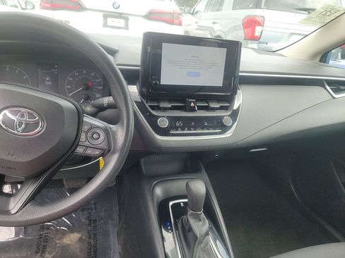 Used 2024 Toyota Corolla LE FWD image 6
