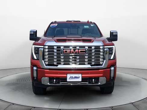Used 2024 GMC Sierra 2500 Denali w/ Technology Package AWD/4WD image 2