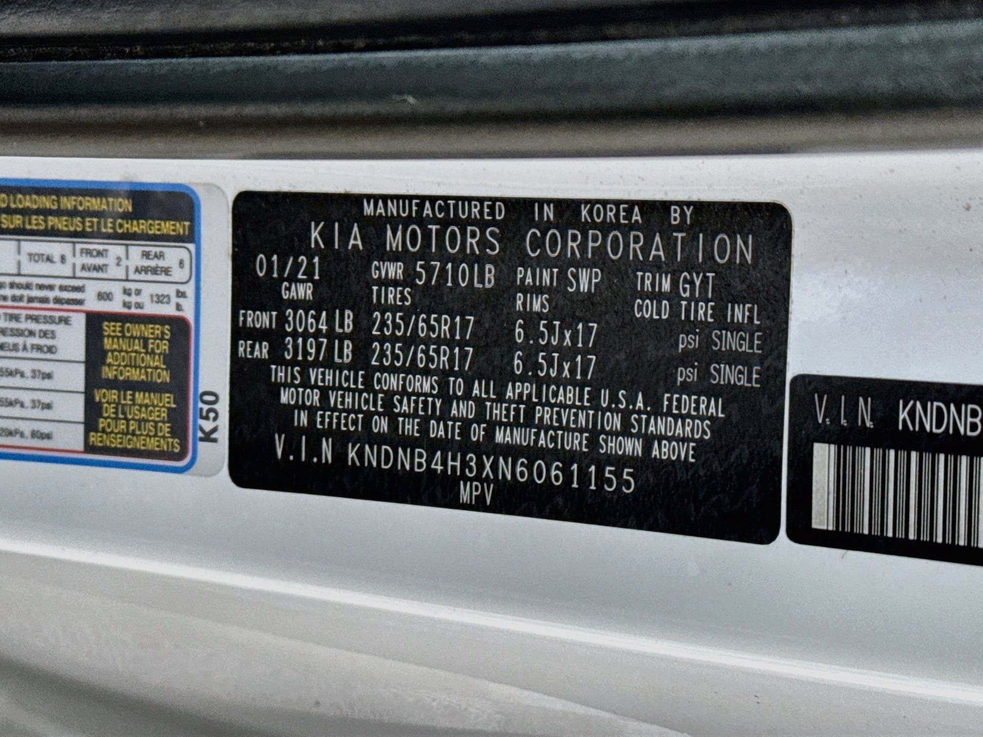 Used 2022 Kia Carnival LX FWD image 31