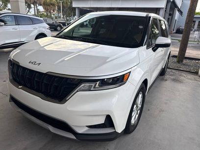 Used 2023 Kia Carnival LX w/ Paint Protection Package