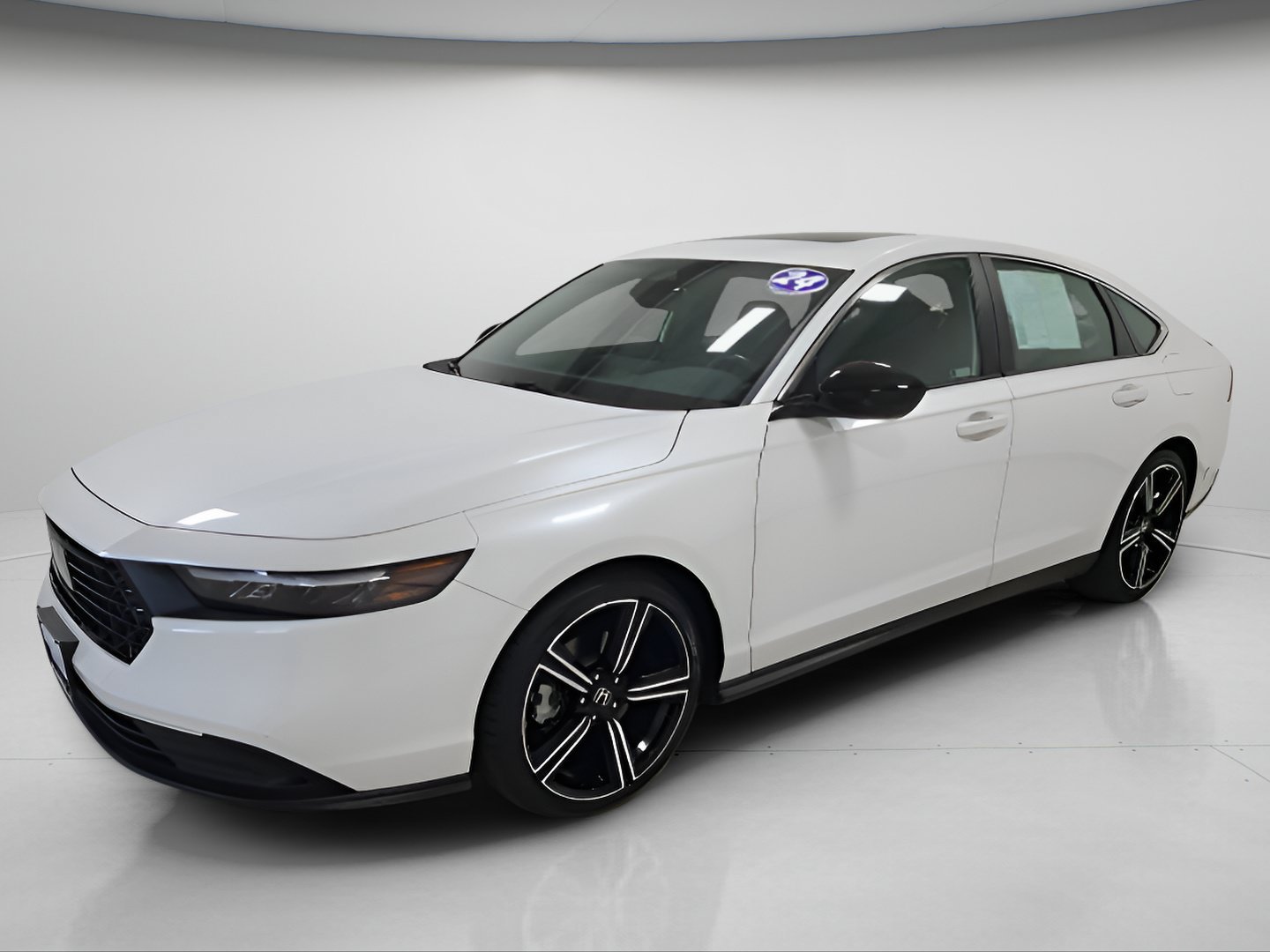 Used 2024 Honda Accord Sport image 3