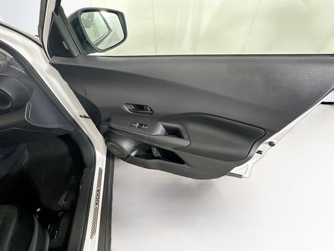 Used 2024 Nissan Kicks S image 30