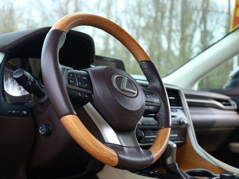 Used 2017 Lexus RX 350 FWD w/ Premium Package image 29