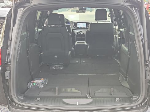 New 2026 Chrysler Voyager LX image 5