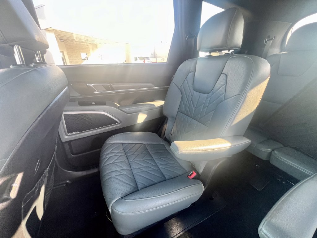Used 2023 Kia Telluride EX X-Line AWD/4WD image 34