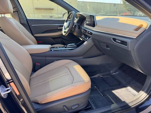 Used 2023 Hyundai Sonata Limited image 24