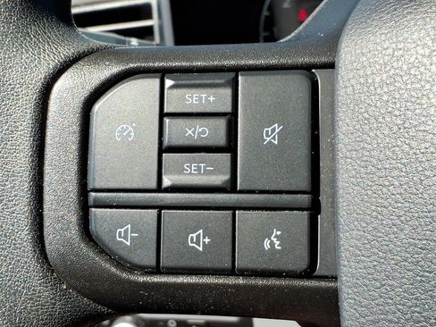 Used 2025 Ford F250 XLT AWD/4WD image 18