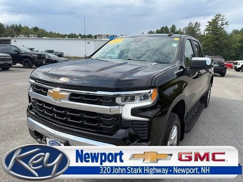Used 2025 Chevrolet Silverado 1500 LT AWD/4WD image 1