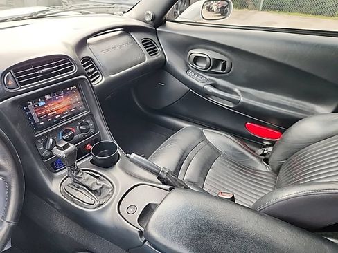 Used 1997 Chevrolet Corvette Coupe RWD image 7