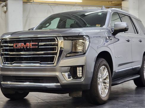 Used 2022 GMC Yukon SLT w/ SLT Premium Package image 9