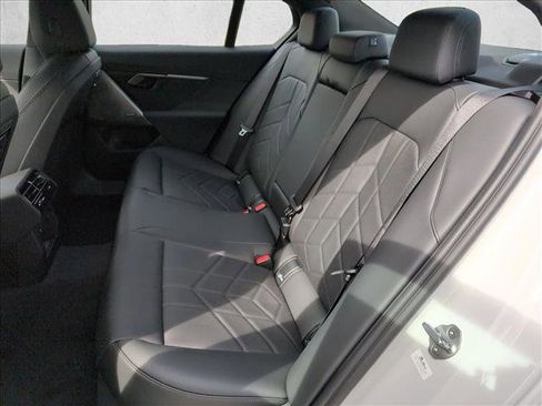 New 2026 BMW i5 eDrive40 w/ M Sport Package image 15