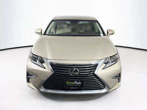 Used 2018 Lexus ES 350 w/ Navigation System Package FWD image 2