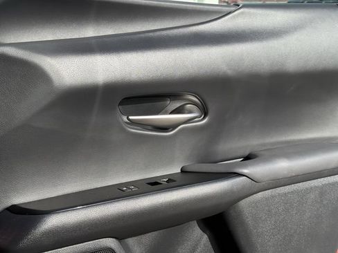 Used 2019 Lexus UX 200 F Sport FWD image 27