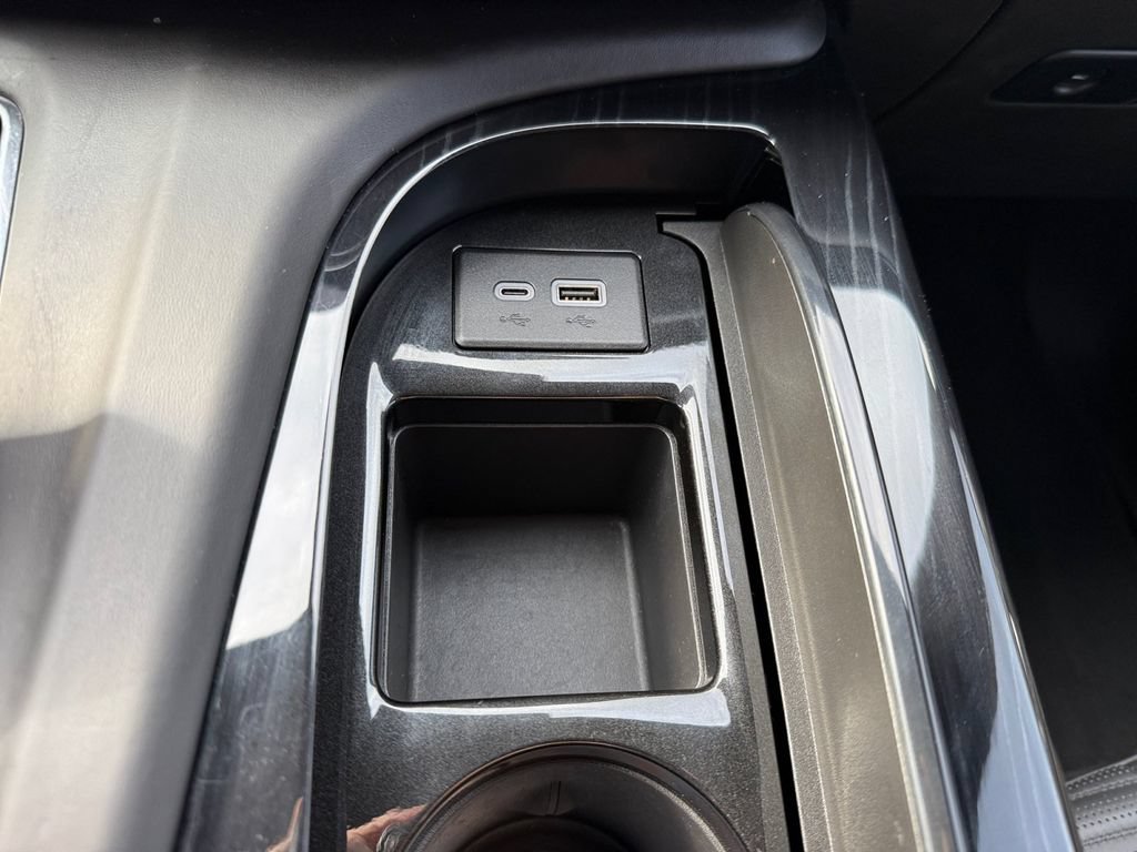 Used 2024 Cadillac Escalade V AWD/4WD image 23