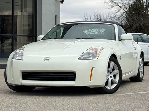 Used 2004 Nissan 350Z Touring image 1