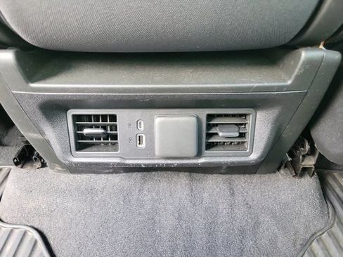 Used 2025 Chevrolet Silverado 1500 LT AWD/4WD image 9