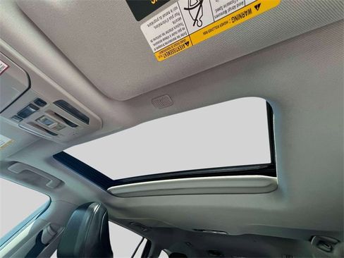 Used 2021 Toyota Highlander XLE image 38