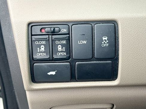 Used 2017 Honda Odyssey EX-L image 9