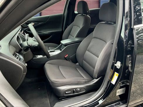 Used 2019 Chevrolet Malibu LT image 23
