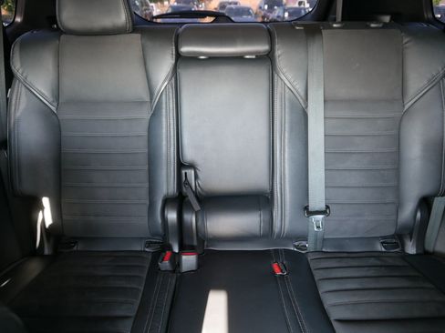 Used 2023 Mitsubishi Outlander SE AWD/4WD image 13