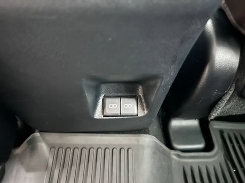Used 2023 Toyota 4Runner Limited AWD/4WD image 19