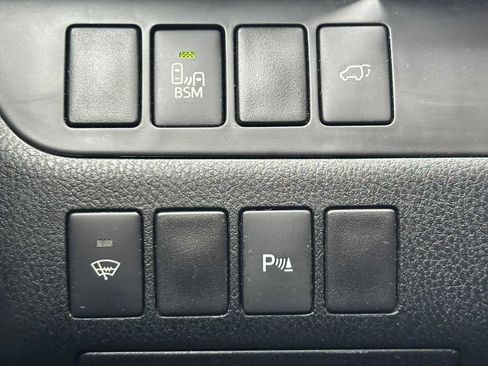 Used 2015 Toyota Highlander Limited image 31