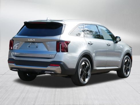 Certified 2025 Kia Sorento EX w/ EX Panoramic Sunroof Package AWD/4WD image 7