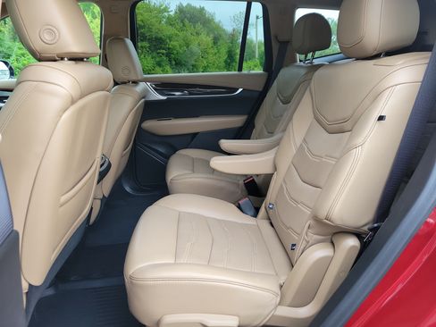 Certified 2024 Cadillac XT6 Premium Luxury w/ Platinum Package AWD/4WD image 16