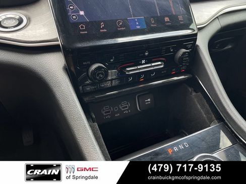 Used 2023 Jeep Grand Cherokee L Limited w/ Black Appearance Package AWD/4WD image 19