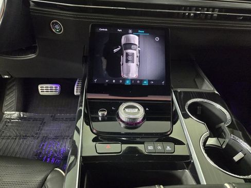 Used 2025 Cadillac Escalade Sport w/ Touring Package image 15