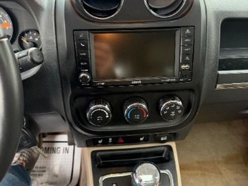 Used 2017 Jeep Patriot High Altitude image 17