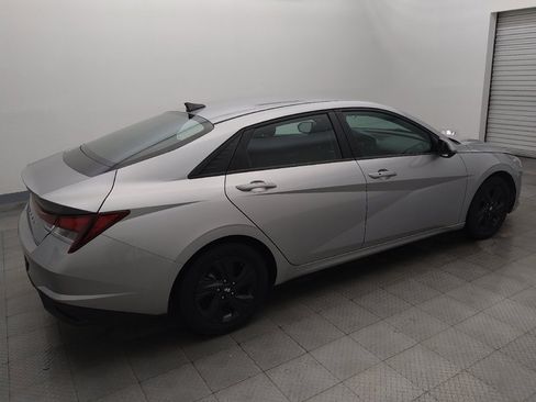 Used 2023 Hyundai Elantra SEL FWD image 10