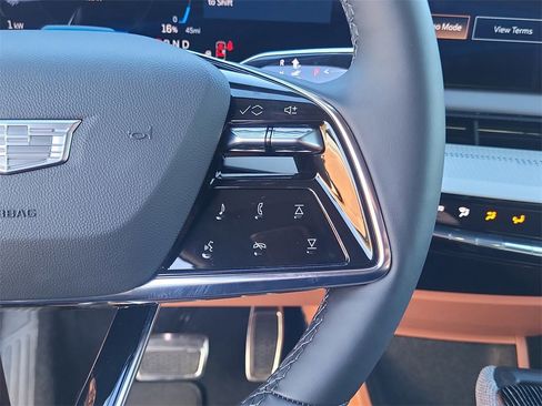 New 2026 Cadillac Optiq Sport 2 image 15