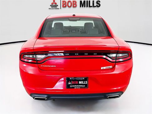 Used 2020 Dodge Charger SXT w/ Leather Interior Group image 6