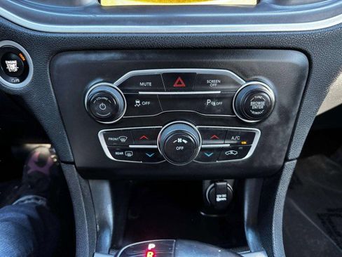 Used 2021 Dodge Charger SXT w/ Blacktop Package image 28