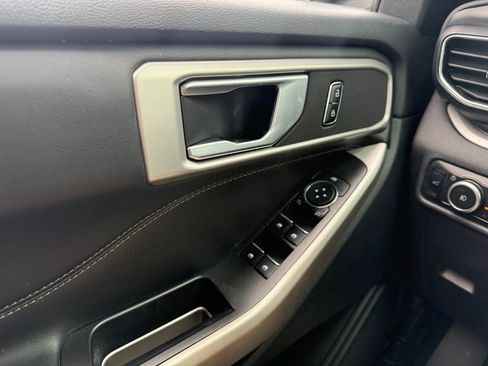 Used 2023 Ford Explorer XLT w/ Equipment Group 202A image 25