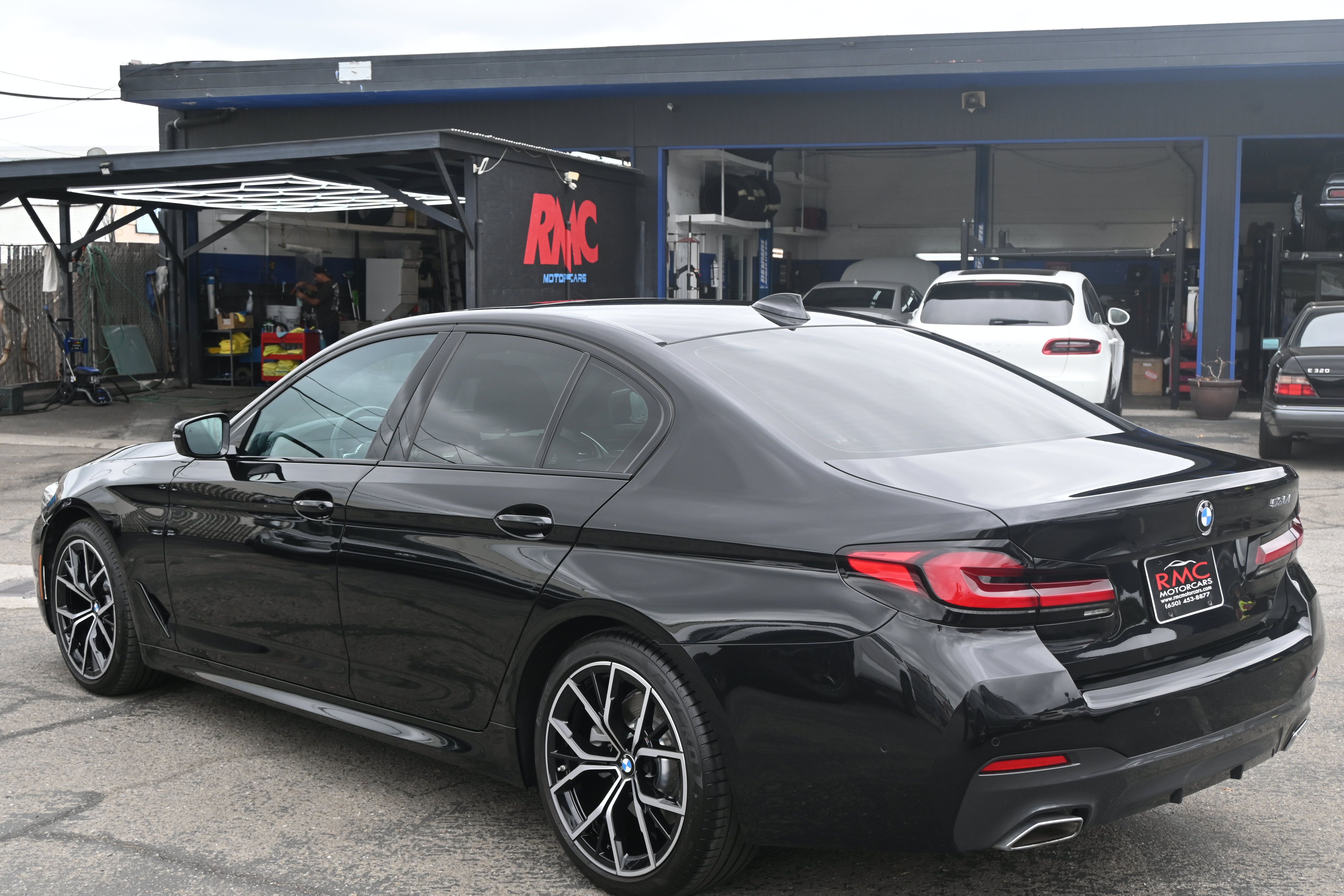 Used 2022 BMW 530i w/ M Sport Package RWD image 26