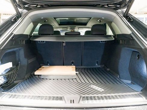 Used 2025 Audi Q5 Premium image 8