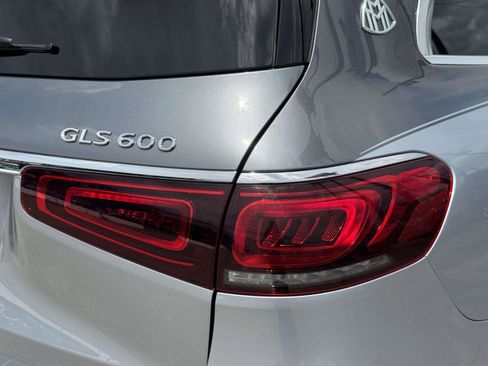 Used 2022 Mercedes-Benz Maybach GLS 600 4MATIC image 24