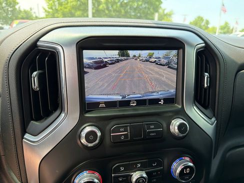Used 2021 GMC Sierra 1500 SLT AWD/4WD image 30