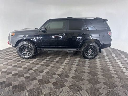 Used 2019 Toyota 4Runner TRD Off-Road Premium AWD/4WD image 8