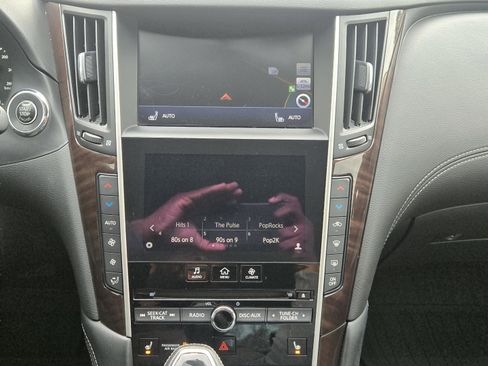 Used 2018 INFINITI Q50 Luxe w/ Sensory Package (Luxe) image 19