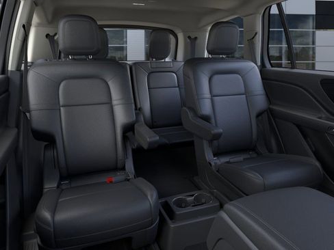 New 2025 Lincoln Aviator AWD image 11