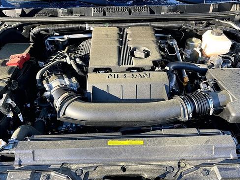 Used 2025 Nissan Frontier SV image 33