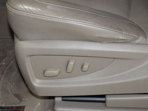 Used 2017 Chevrolet Tahoe LT w/ LT Signature Package image 33