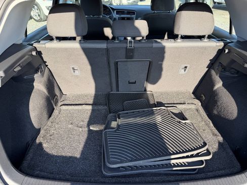 Used 2016 Volkswagen Golf S FWD image 39