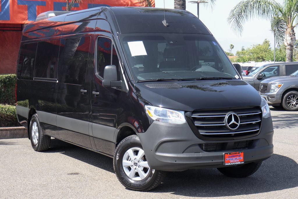 Used 2023 Mercedes-Benz Sprinter 2500 image 2