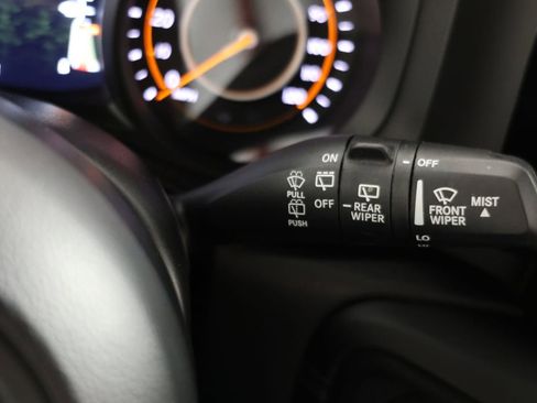 Used 2025 Jeep Wrangler Unlimited Rubicon AWD/4WD image 27